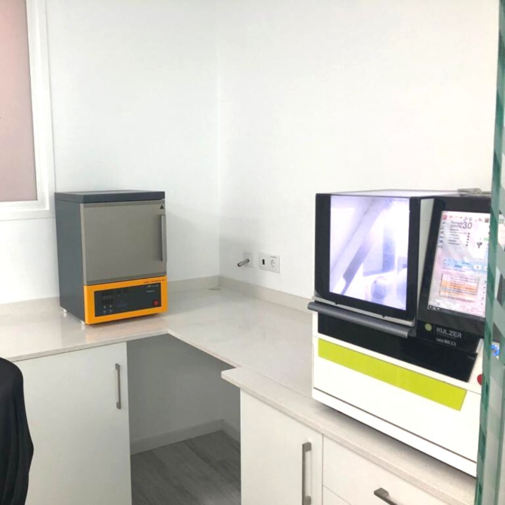 Laboratorio Protésico Dental en Murcia - Instalaciones | Laboratorio Dental Rebeca Giménez